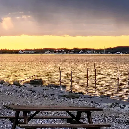 6 Person In Aabenraa-by Traum *