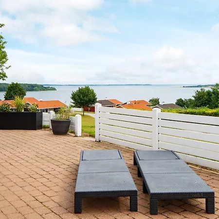 6 Person In Aabenraa-by Traum